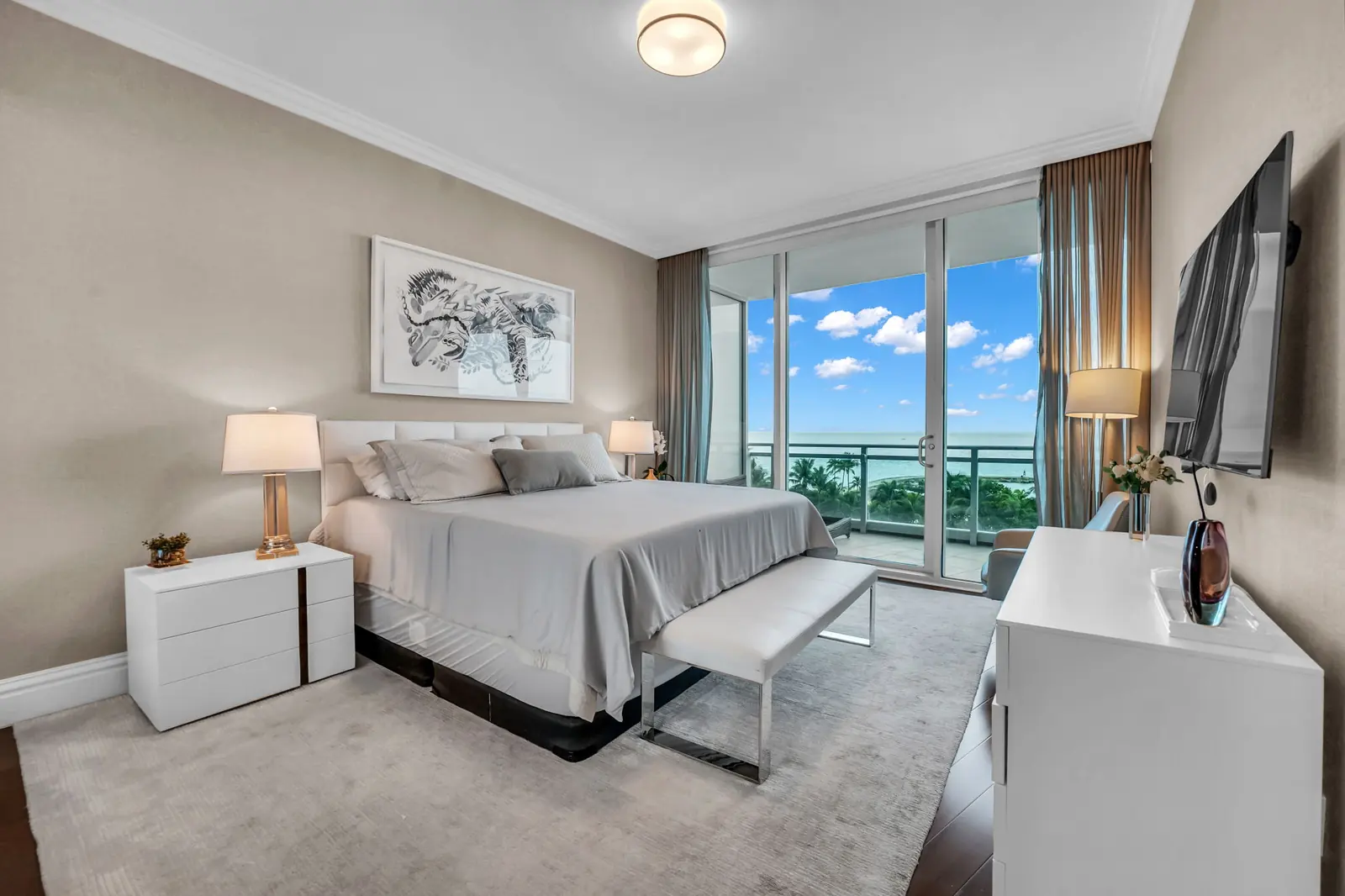 Bedroom with water view in Bal Harbour