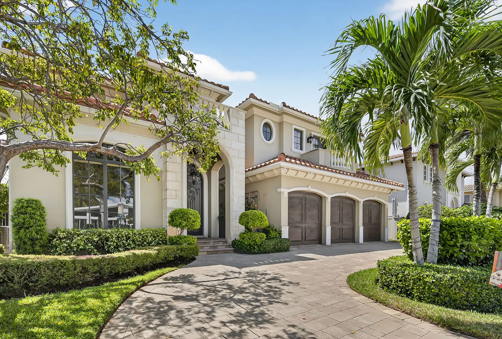 Home exterior and driveway in Boca Raton