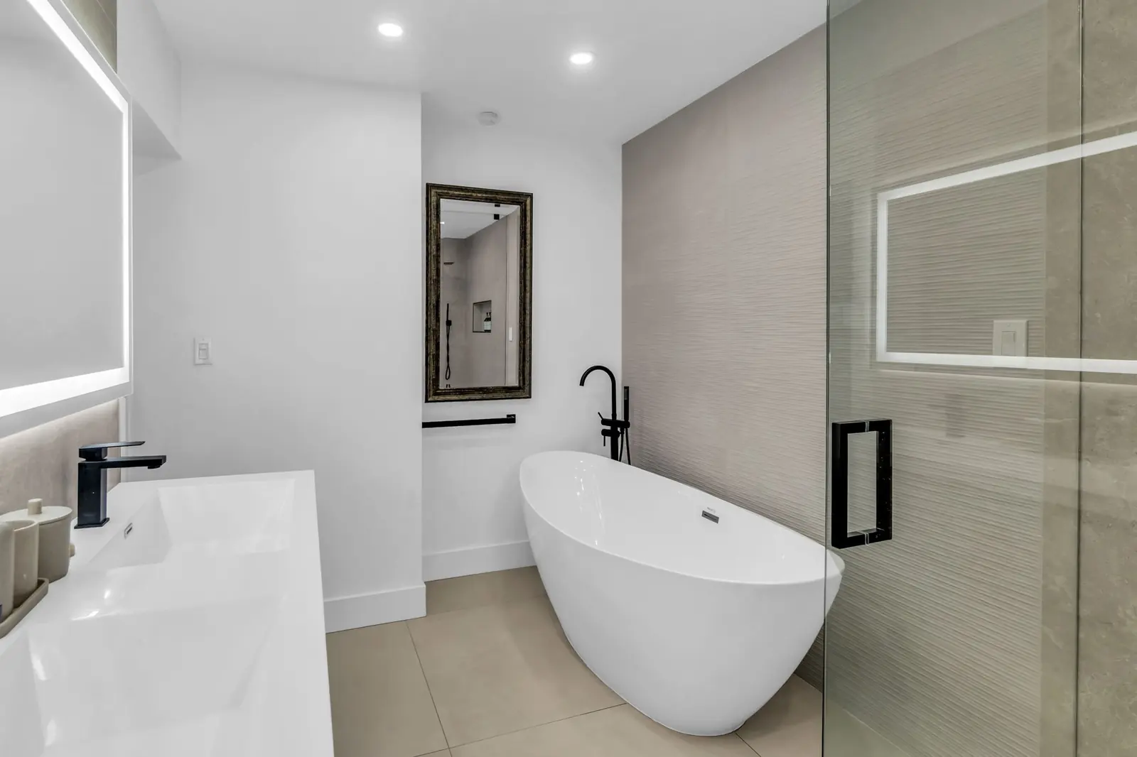 Bathroom with freestanding tub in Fort Lauderdale