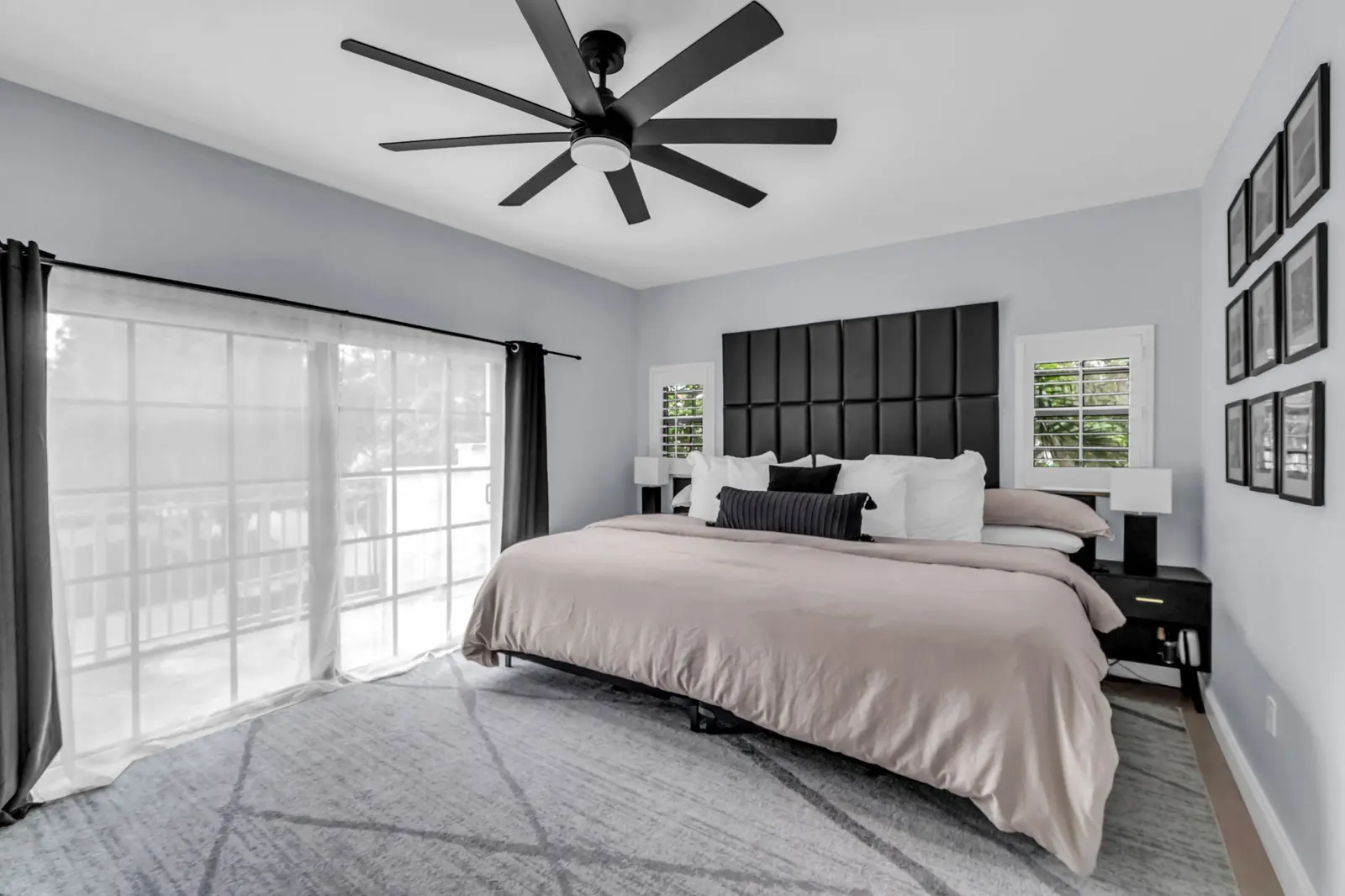 Bedroom with sliding doors in Fort Lauderdale