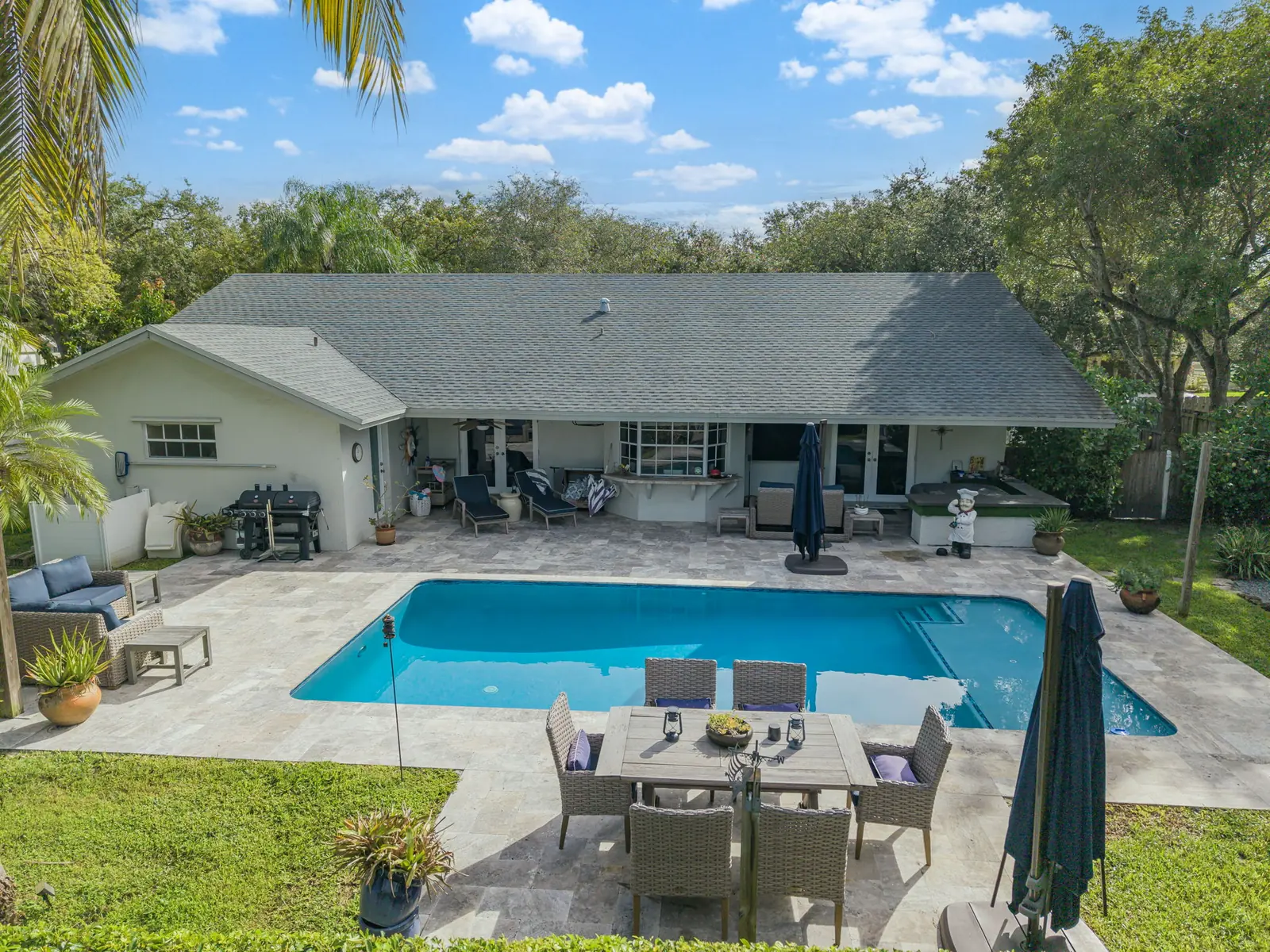 Pool and backyard in Miami