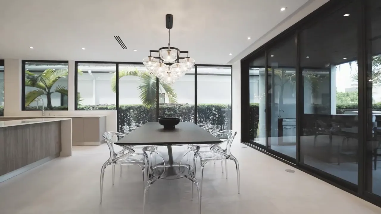 Waterfront modern home · Fort Lauderdale